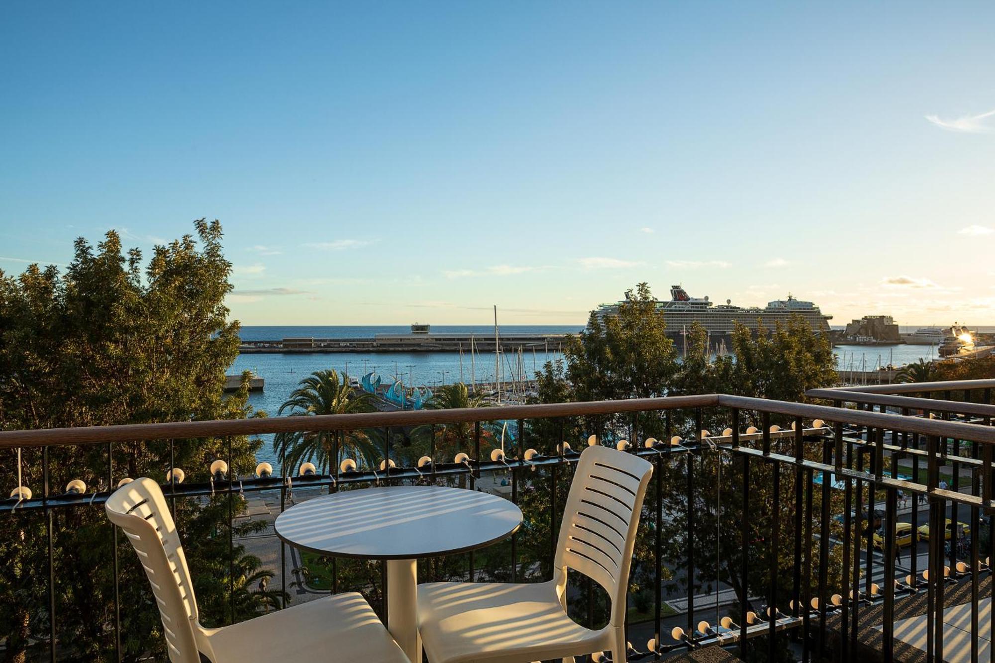 King David Suites By Madeira Sun Travel フンシャル エクステリア 写真
